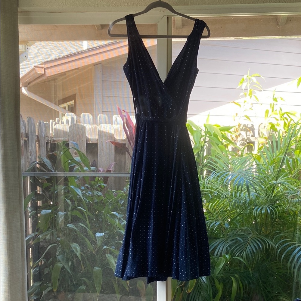 Elegant Navy Blue Sleeveless Dress